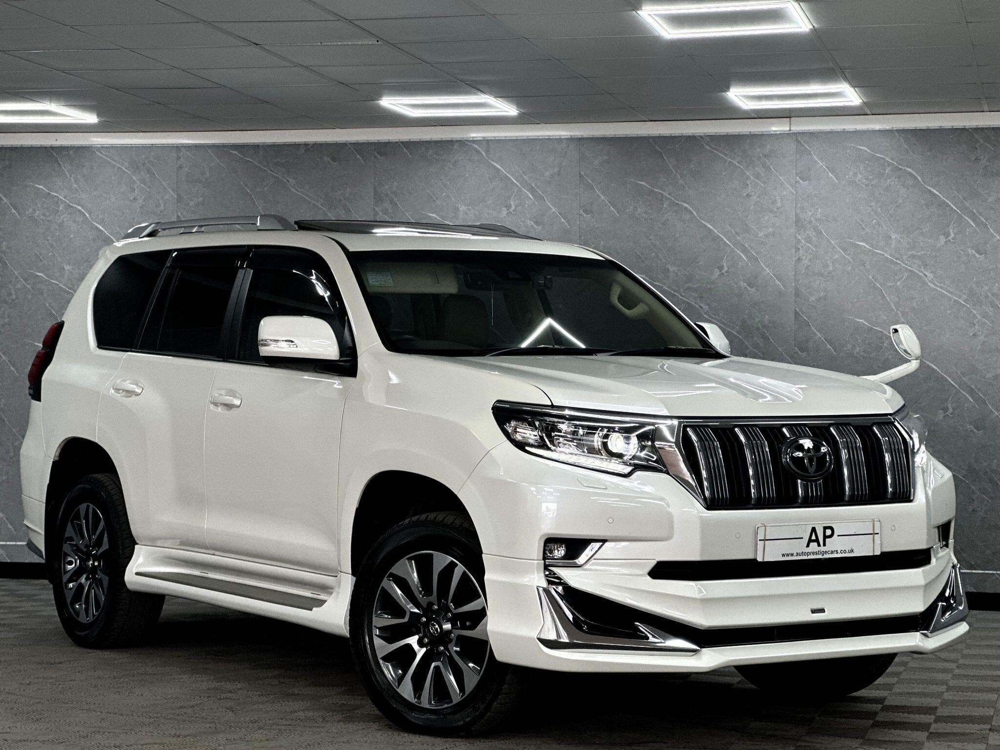 2022 Toyota Land Cruiser - Thumbnail 10