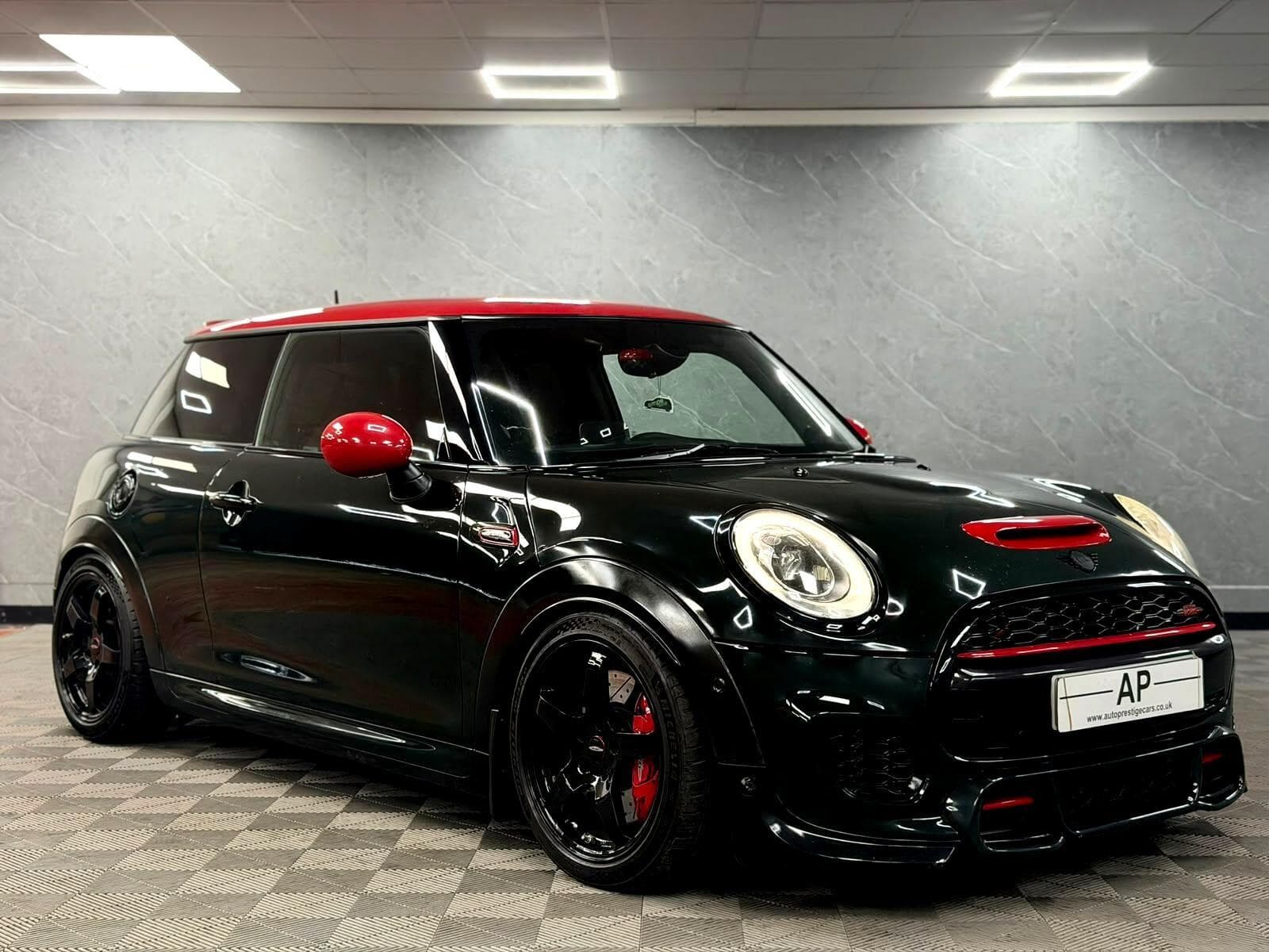 2015 MINI Hatch - Thumbnail 3