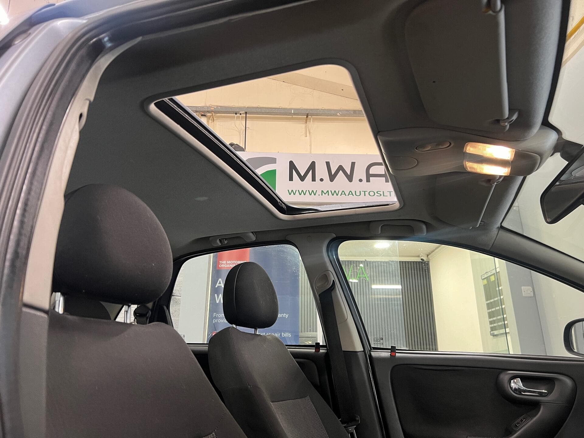 2005 Vauxhall Corsa - Thumbnail 21