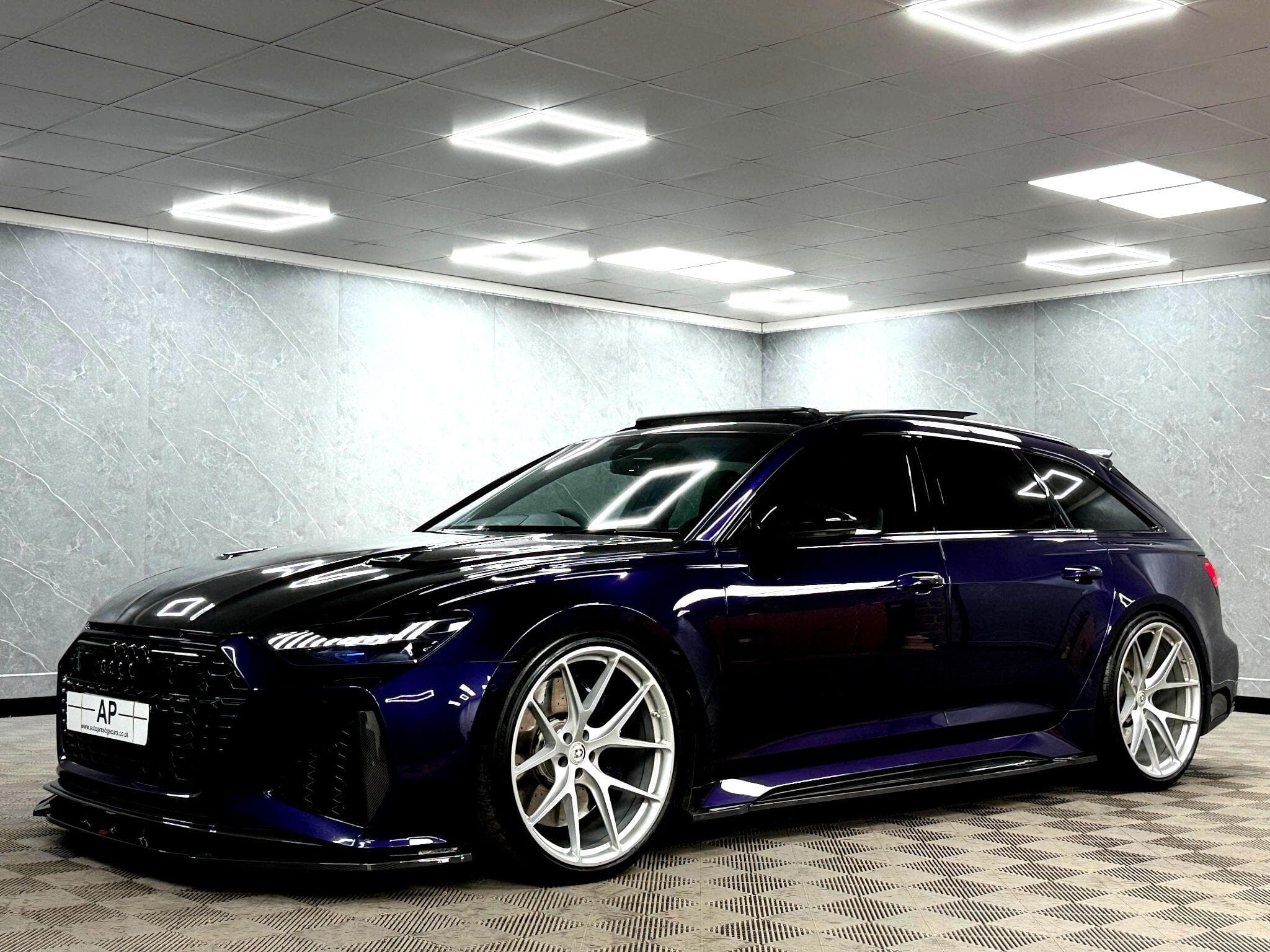 2020 Audi RS6 Avant - Thumbnail 17