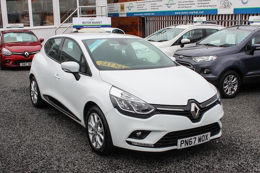 2017 Renault Clio - Image 1