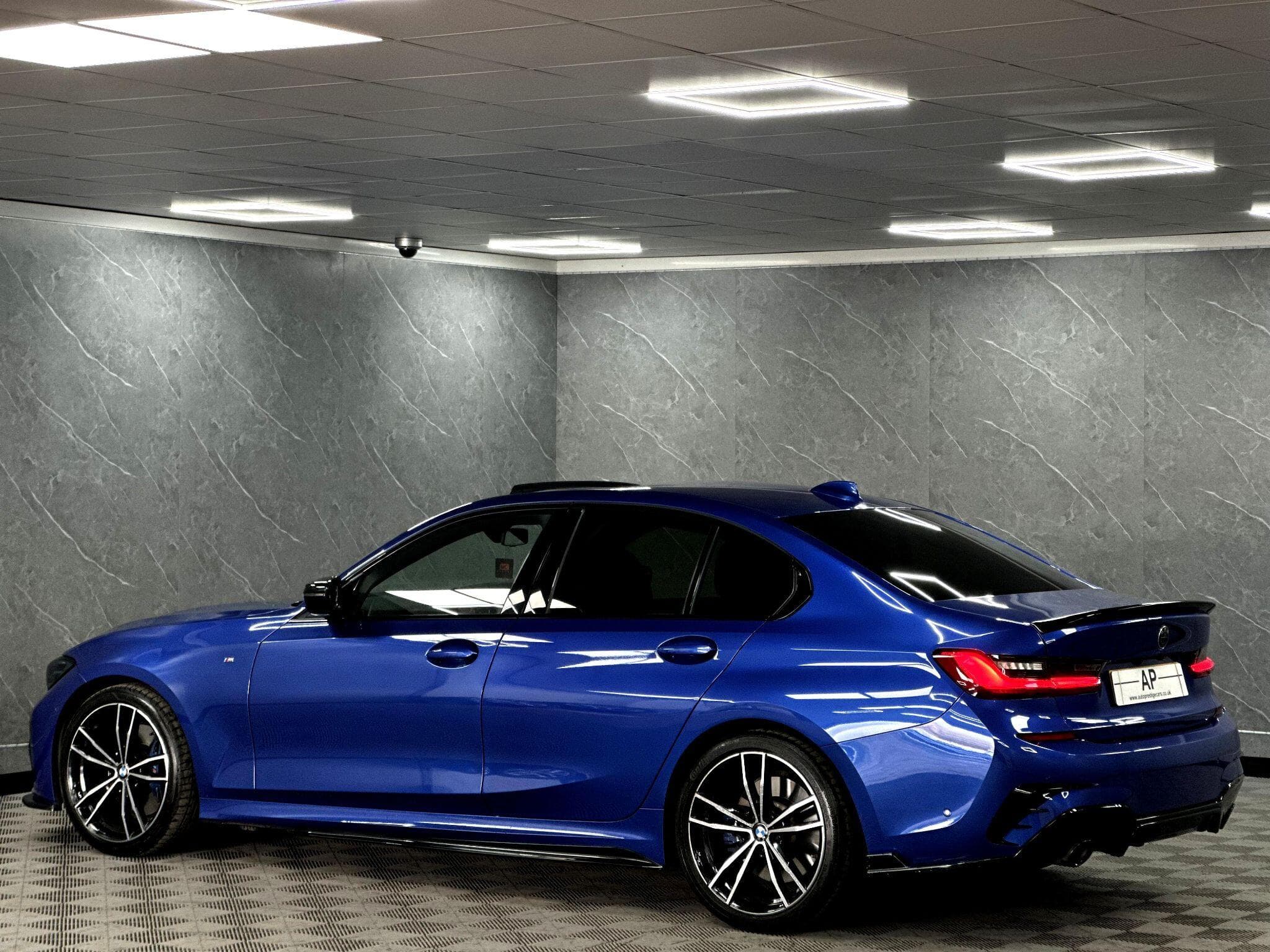 2019 BMW 3 Series - Thumbnail 15