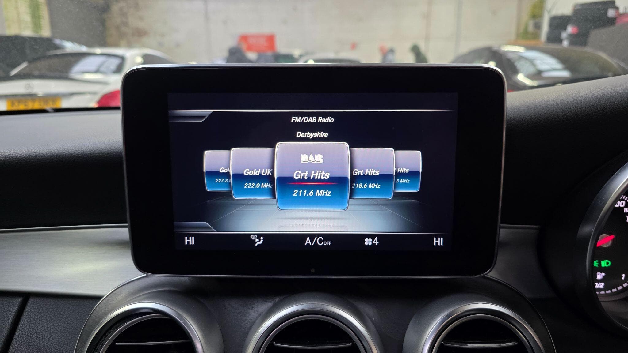 2016 Mercedes-Benz C Class - Thumbnail 29