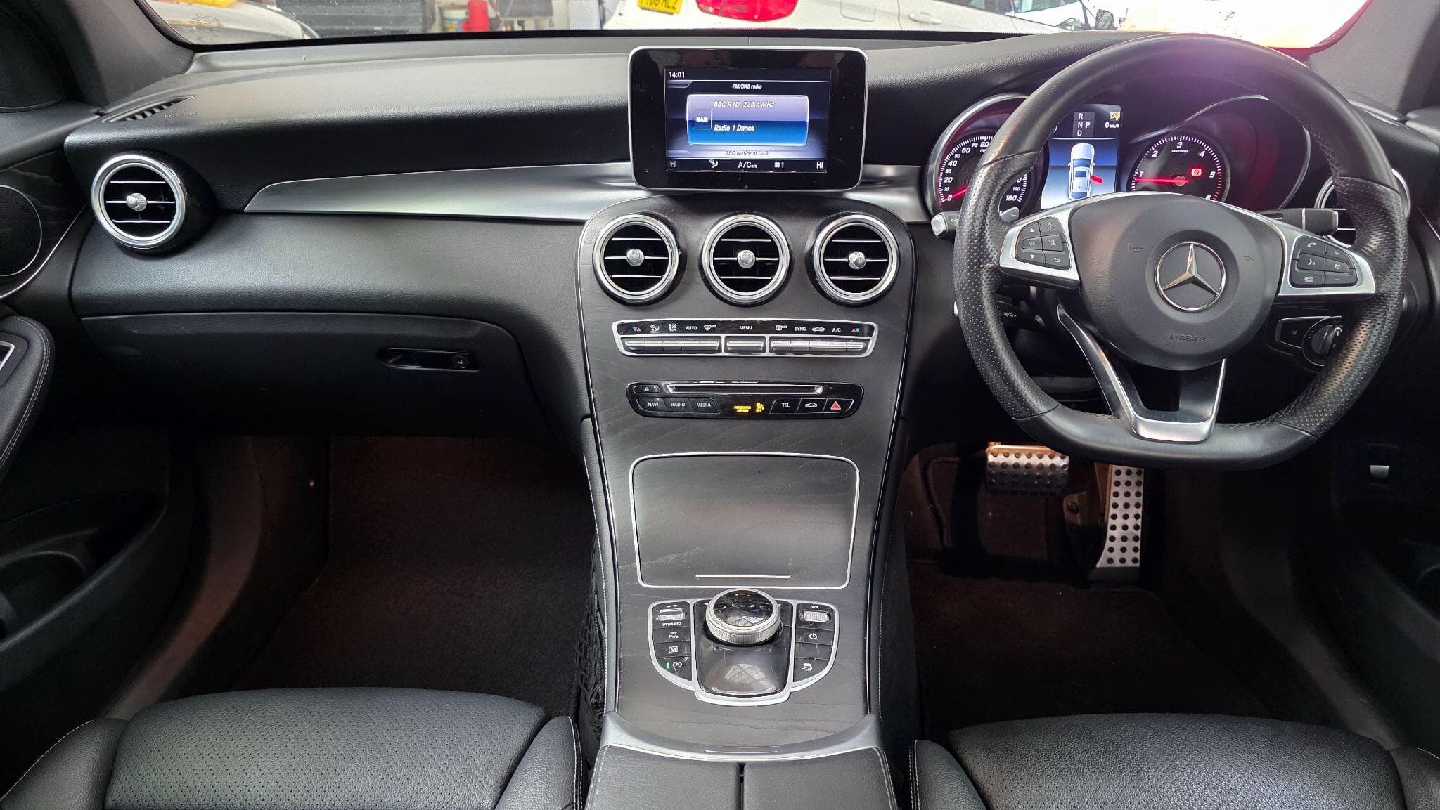 2017 Mercedes-Benz GLC - Thumbnail 9