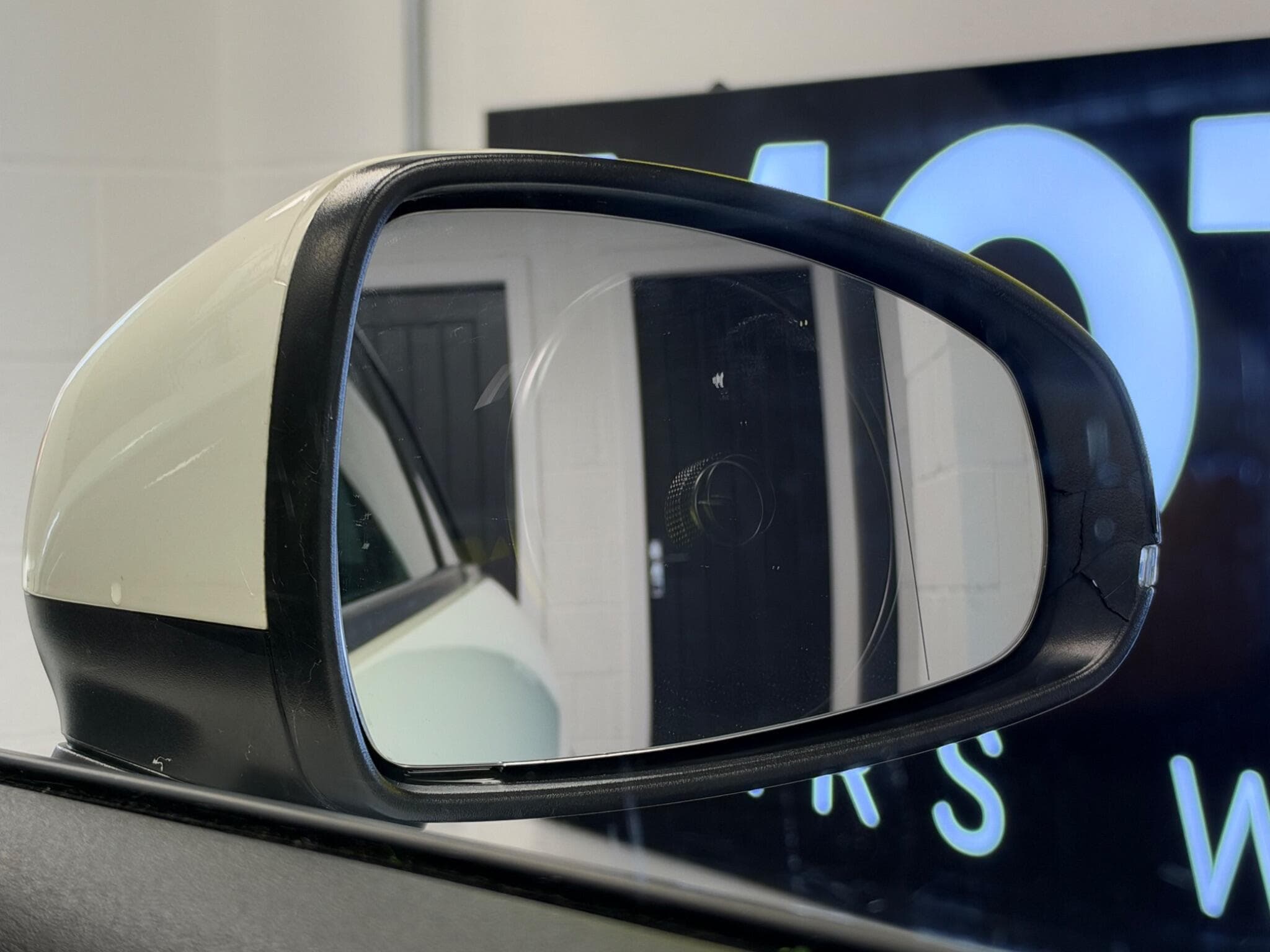 2011 Audi A1 - Thumbnail 47