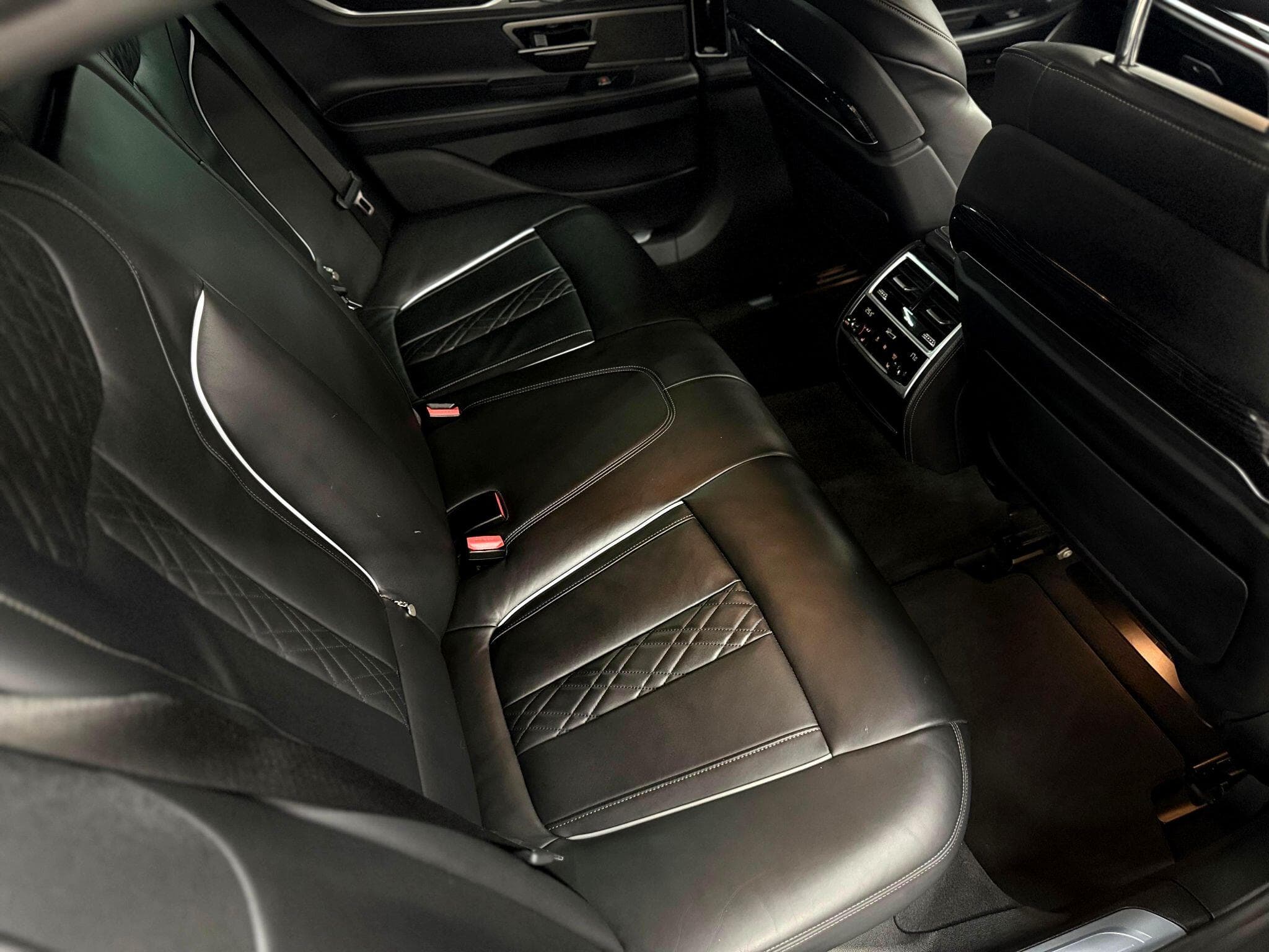 2019 BMW 7 Series - Thumbnail 52