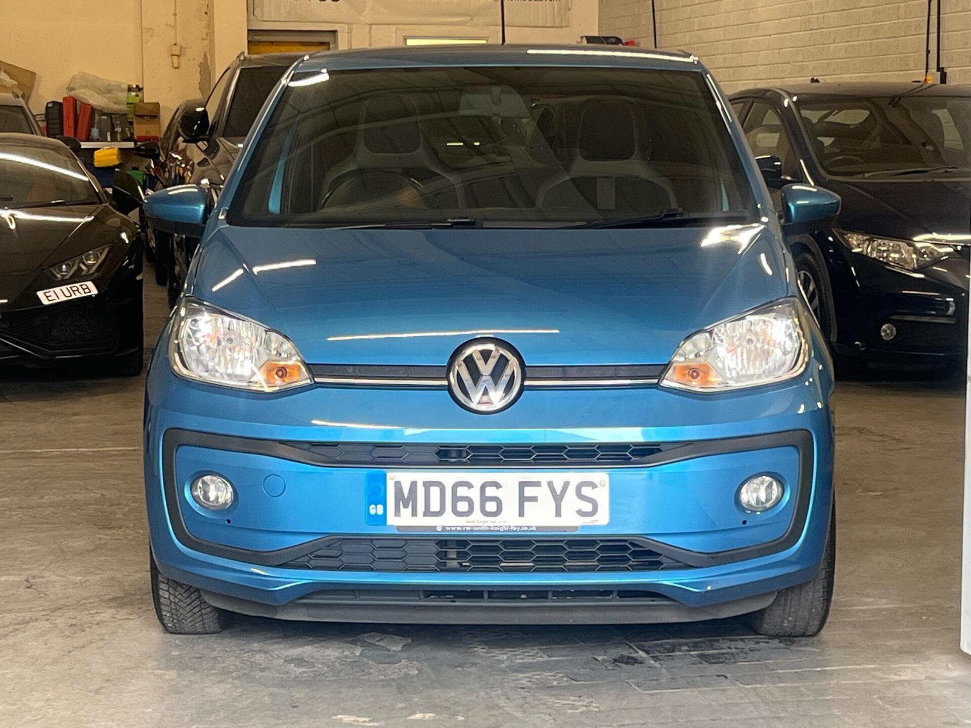2017 Volkswagen up! - Image 2