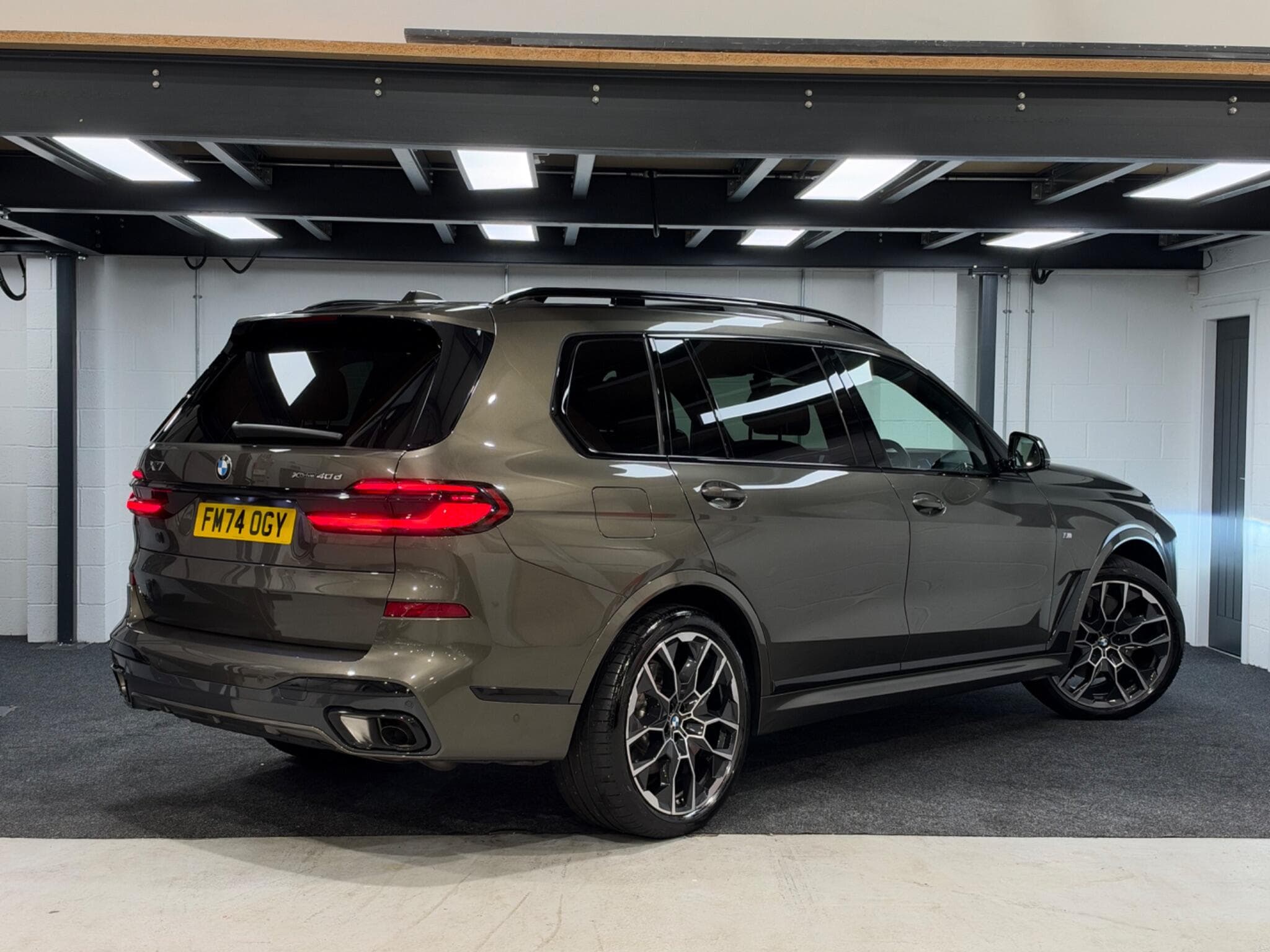 2024 BMW X7 - Thumbnail 13