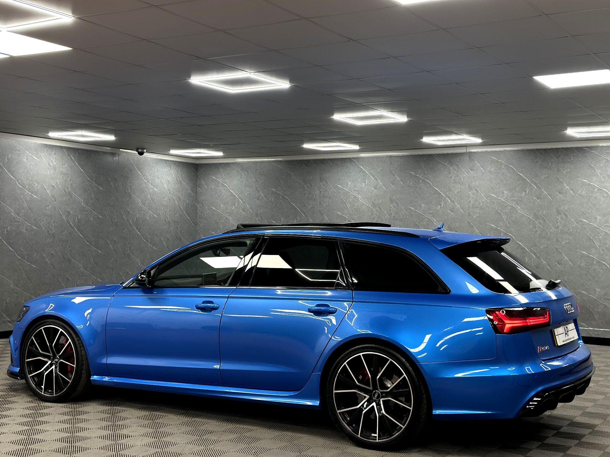 2017 Audi RS6 Avant - Thumbnail 37