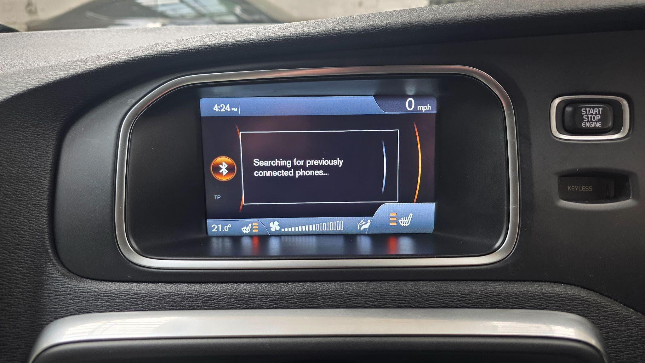 2013 Volvo V40 - Thumbnail 22