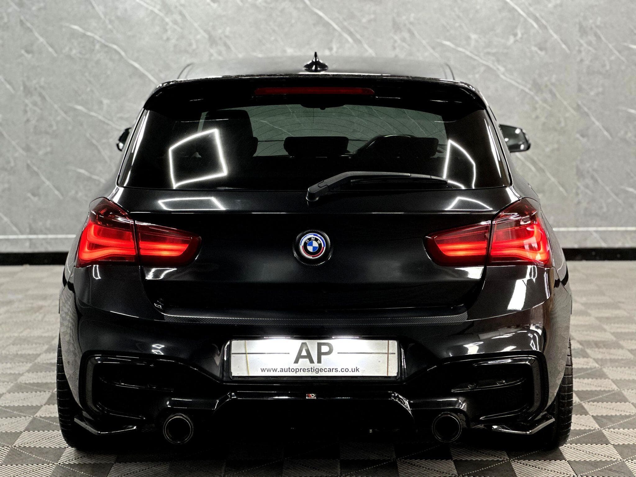 2018 BMW 1 Series - Thumbnail 18