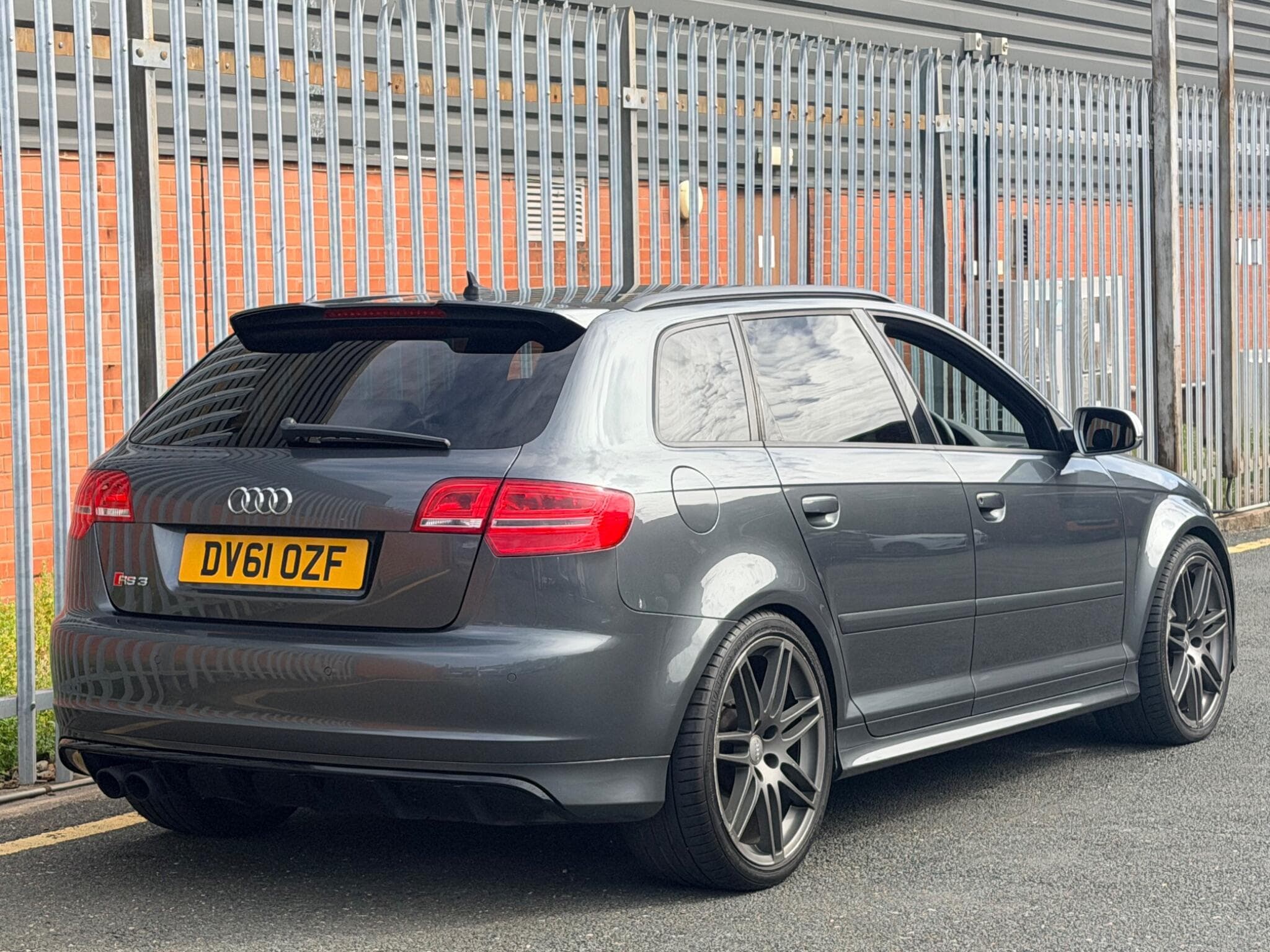 2011 Audi RS3 - Thumbnail 3
