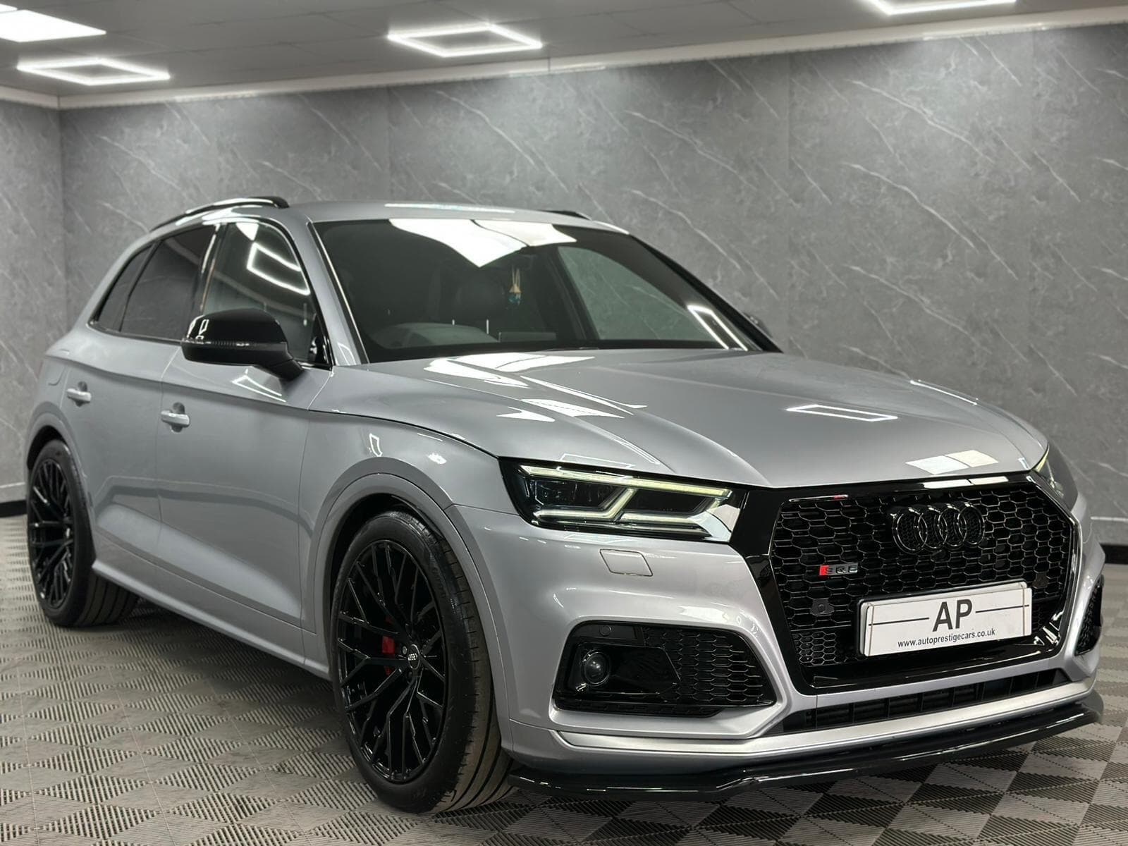 2017 Audi SQ5 - Thumbnail 39