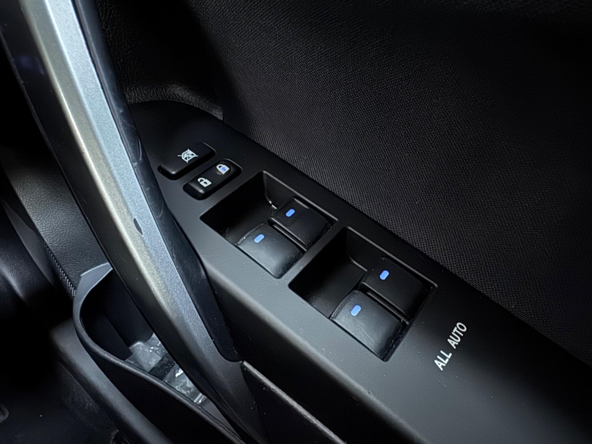 2015 Toyota Auris - Thumbnail 27