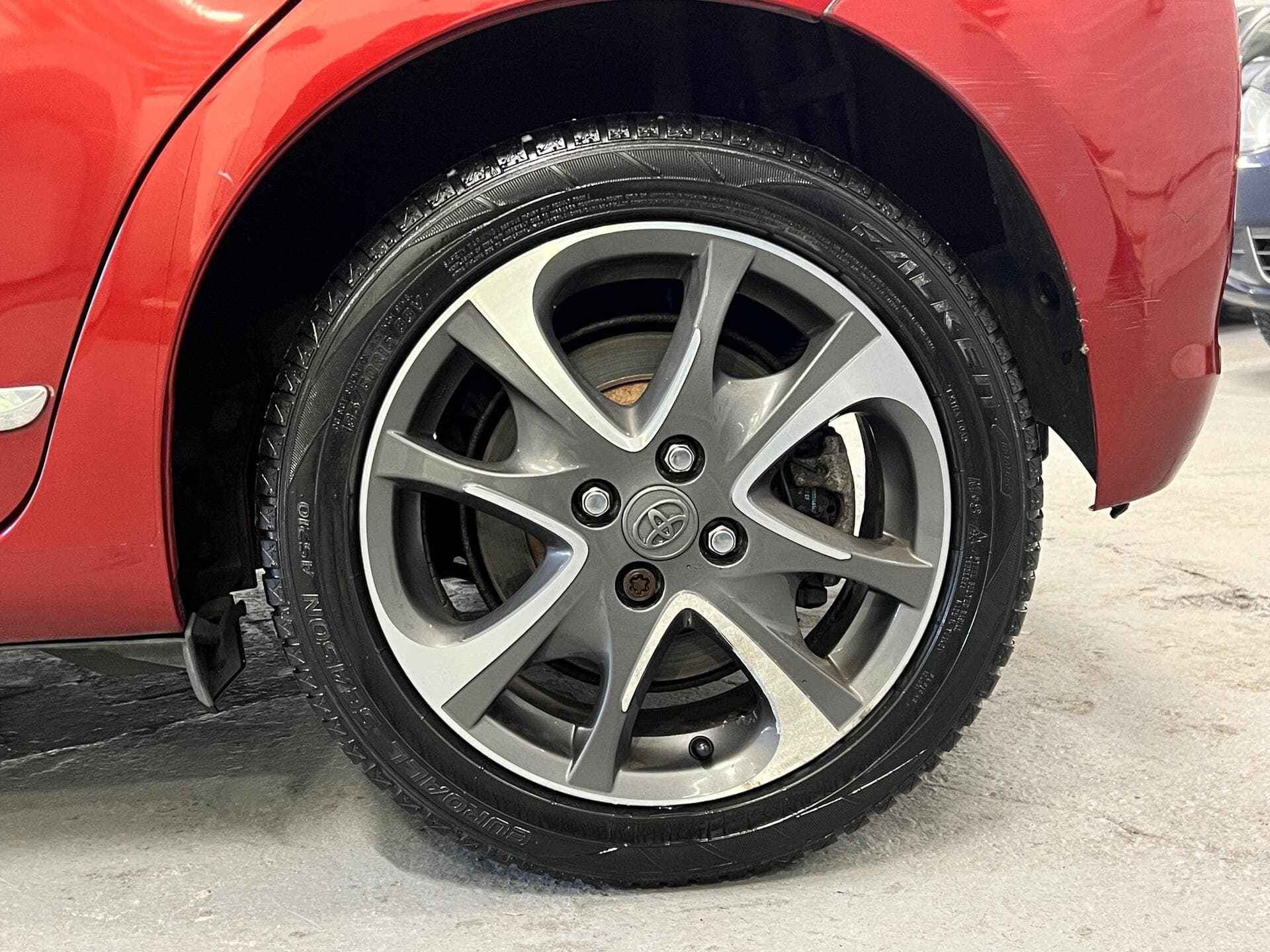 2014 Toyota Yaris - Thumbnail 17