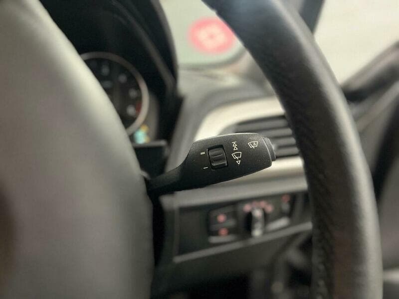 2014 BMW 1 Series - Thumbnail 32