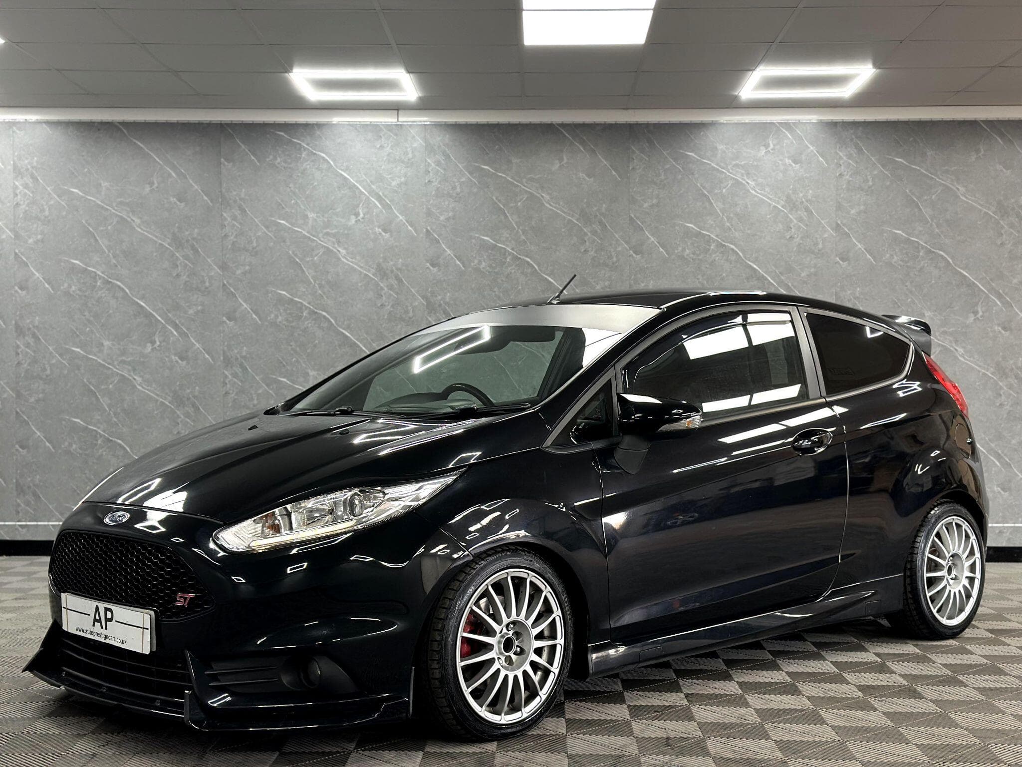 2013 Ford Fiesta - Thumbnail 12