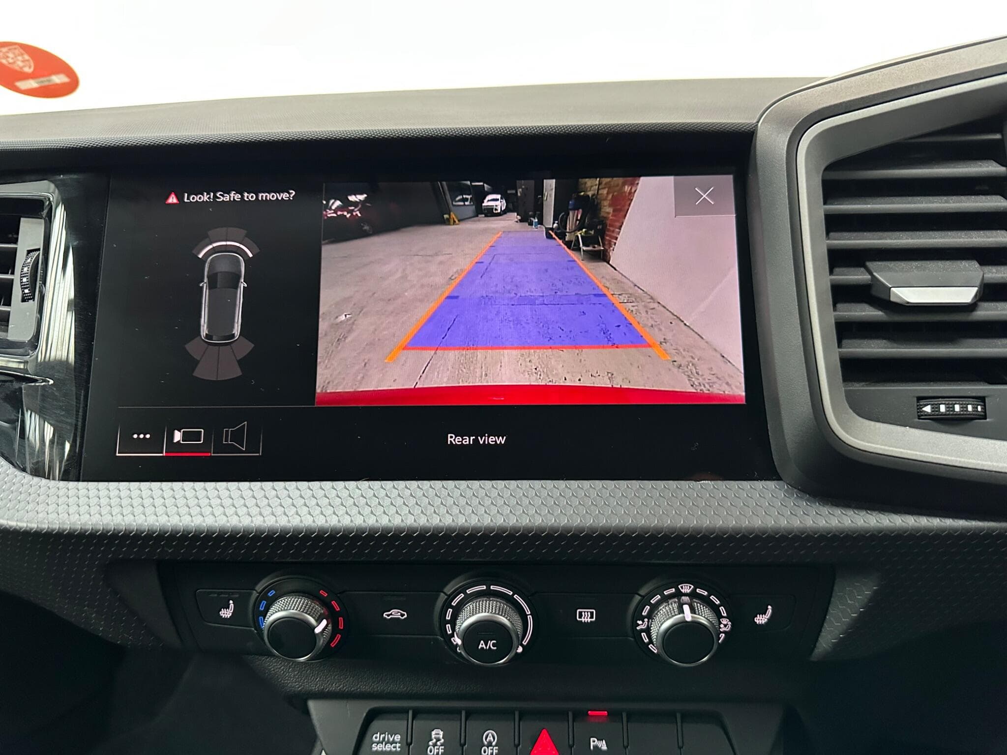 2024 Audi A1 - Thumbnail 18