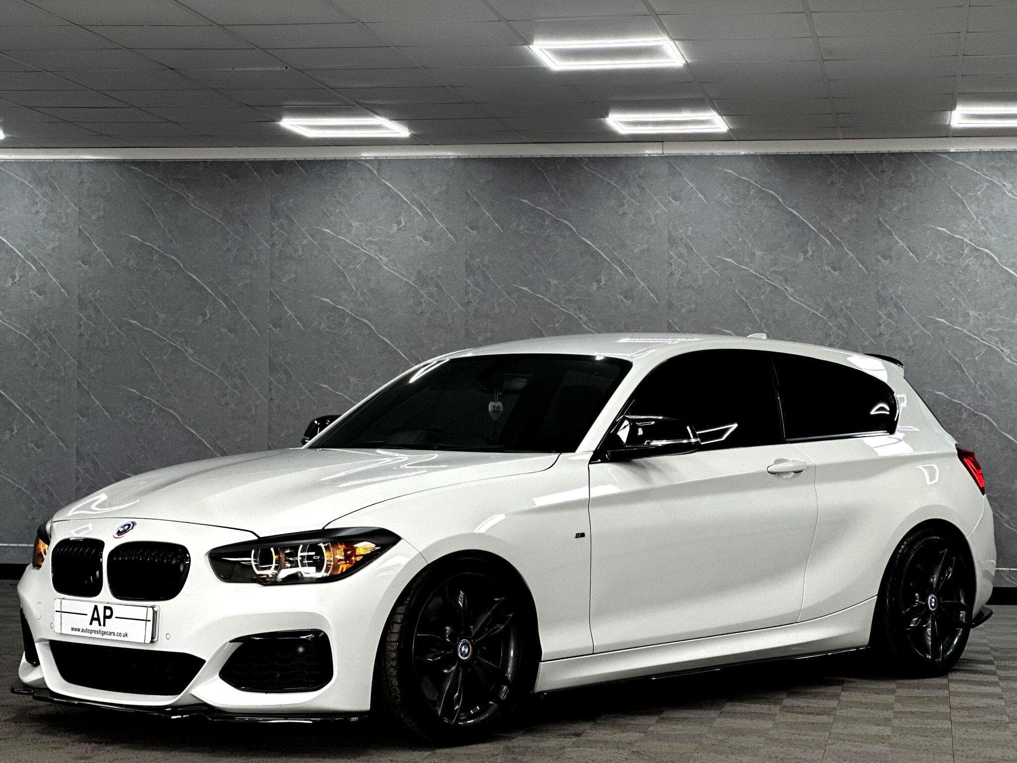 2018 BMW 1 Series - Thumbnail 8