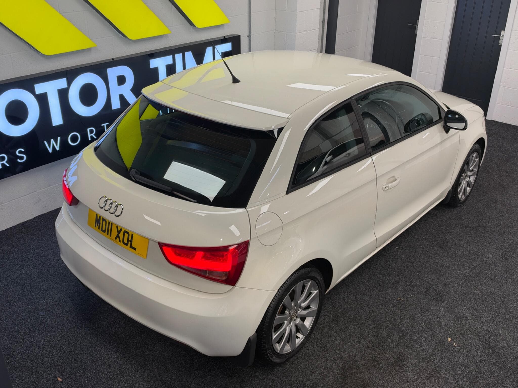 2011 Audi A1 - Thumbnail 13