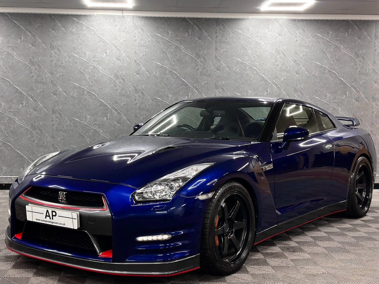 2012 Nissan GT-R - Thumbnail 4