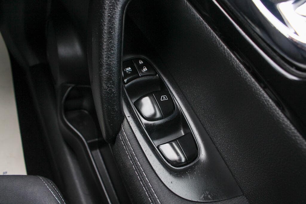 2015 Nissan Qashqai - Thumbnail 44