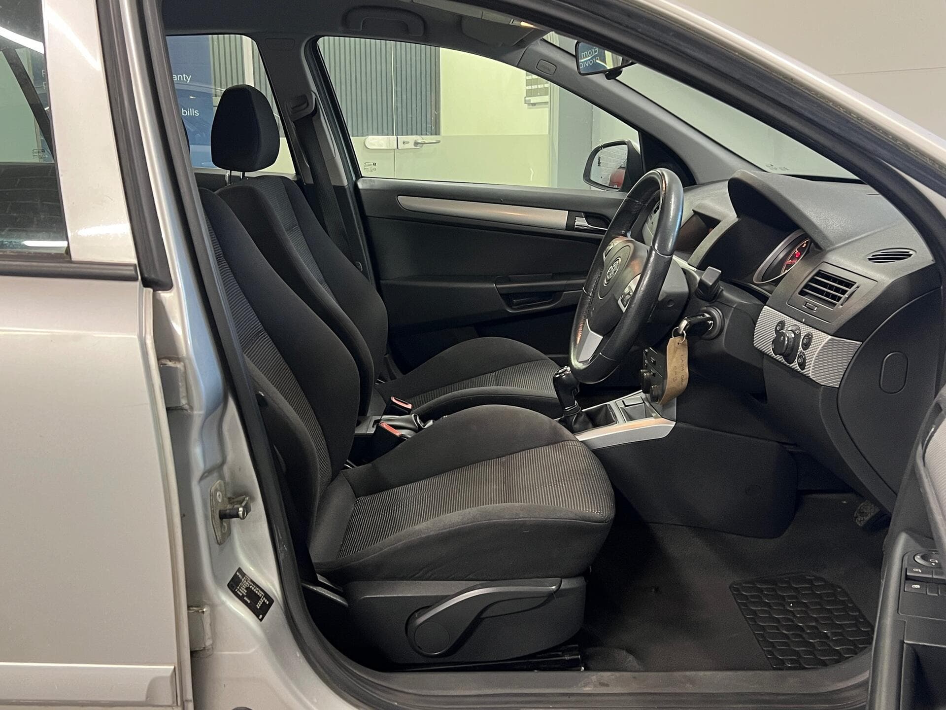 2009 Vauxhall Astra - Thumbnail 18