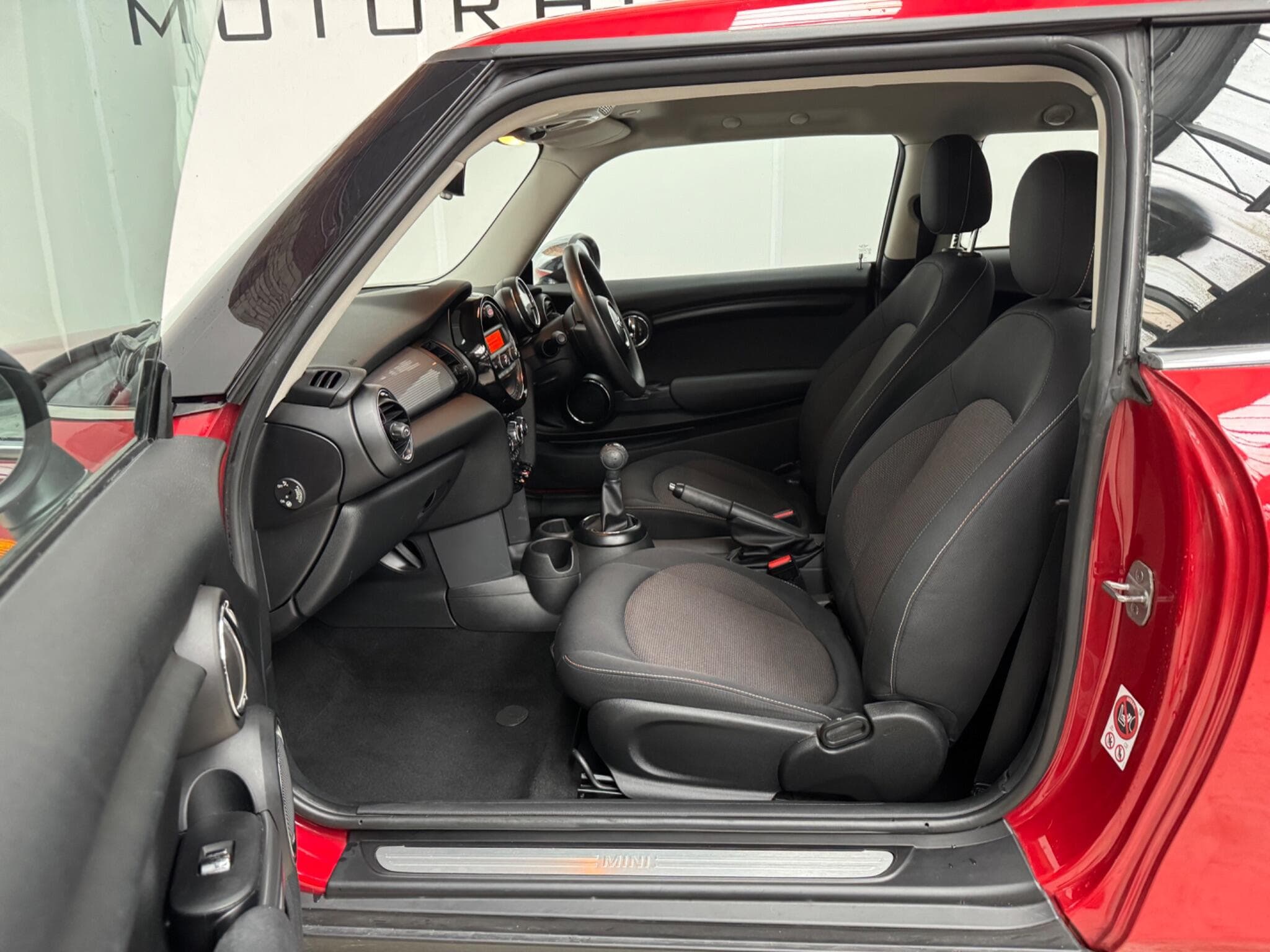 2015 MINI Hatch - Thumbnail 10