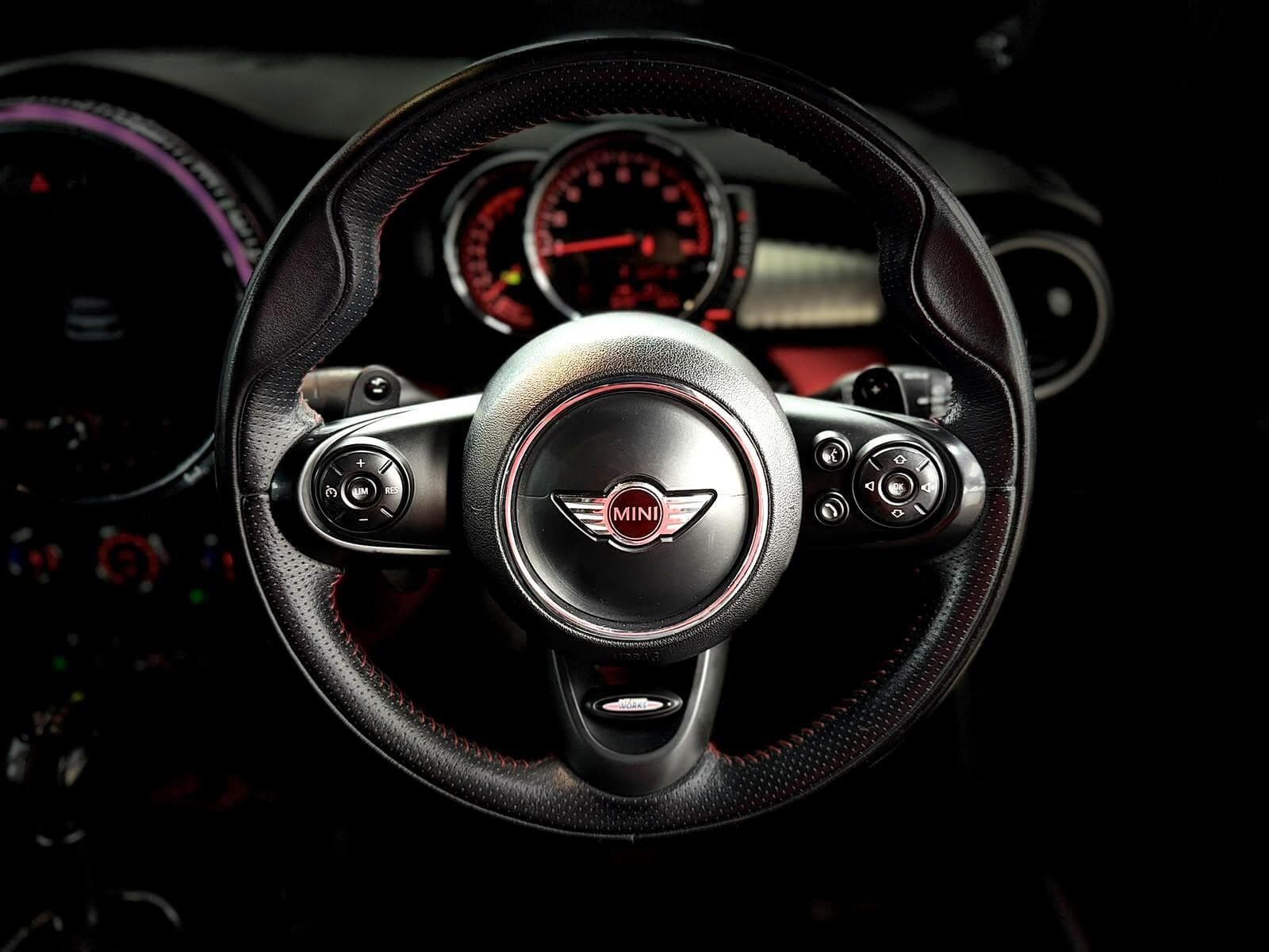 2015 MINI Hatch - Thumbnail 39
