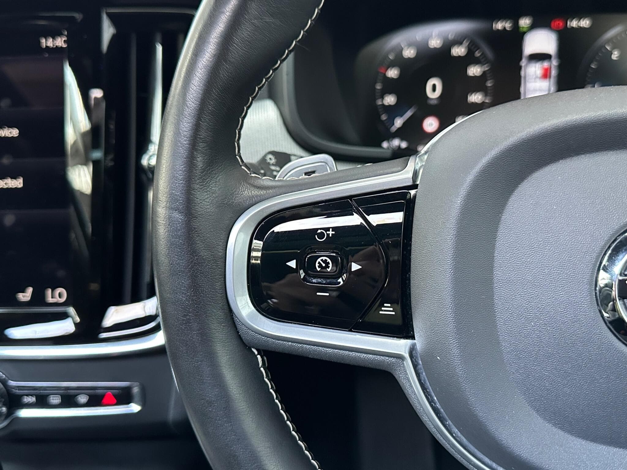 2020 Volvo V90 - Thumbnail 20