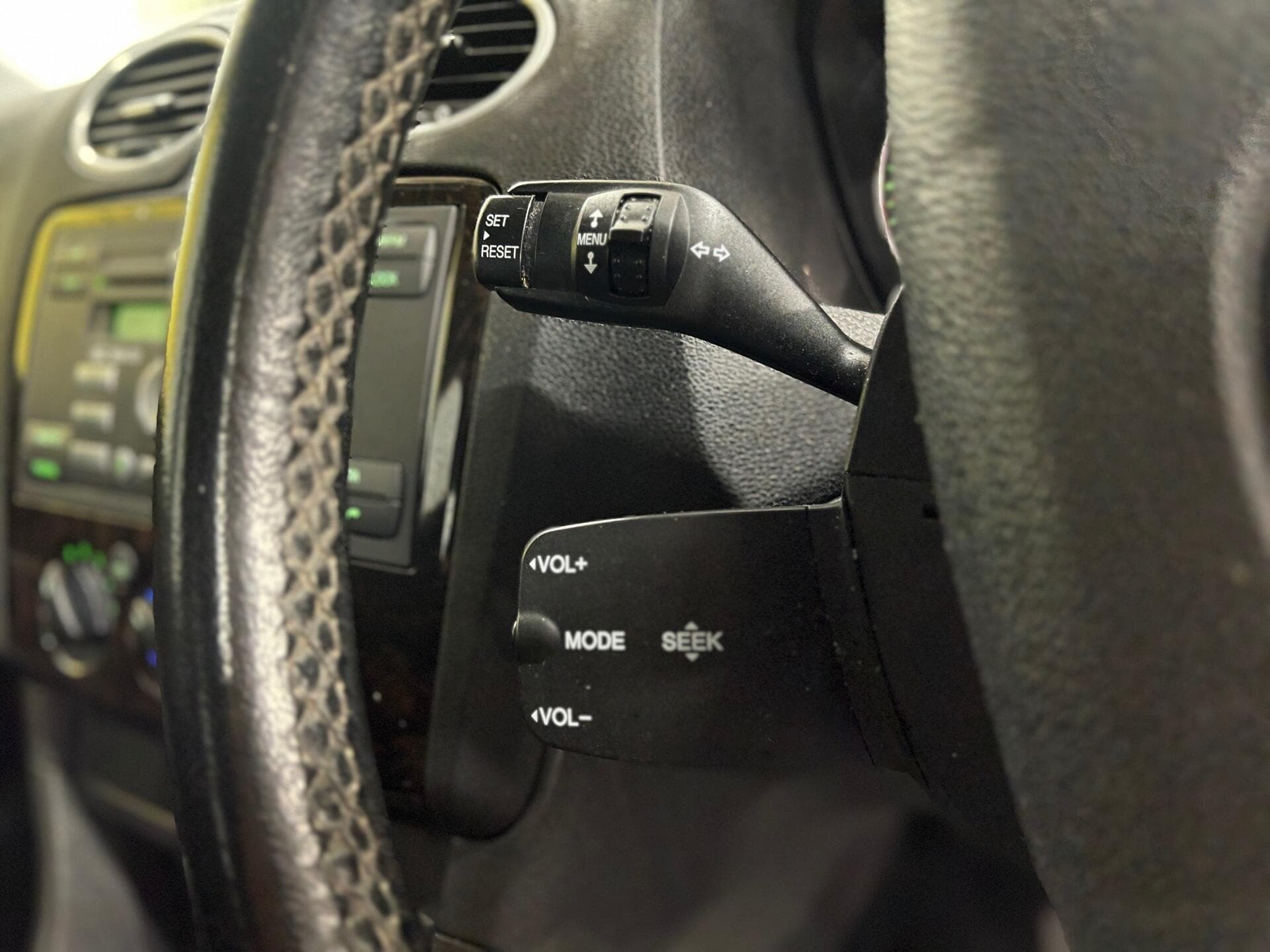 2007 Ford Focus - Thumbnail 22