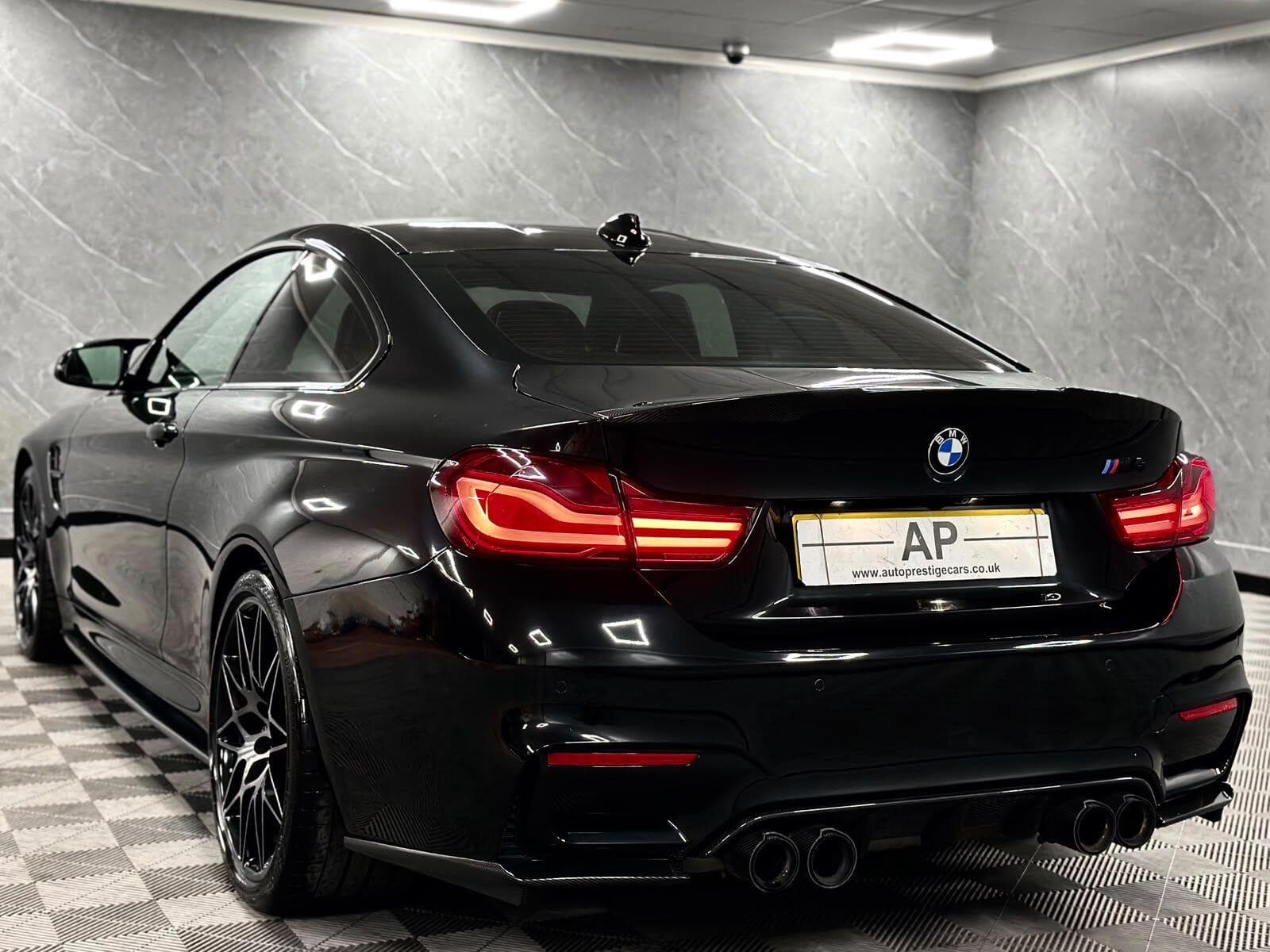 2017 BMW M4 - Thumbnail 35