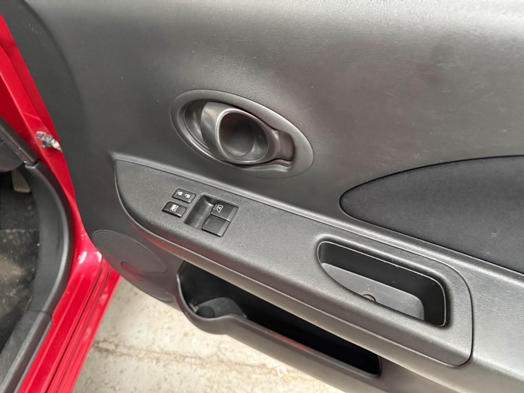 2012 Nissan Micra - Thumbnail 16