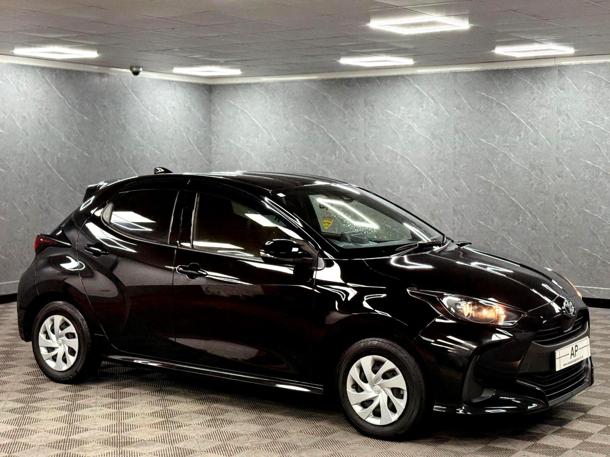 2023 Toyota Yaris - Thumbnail 26