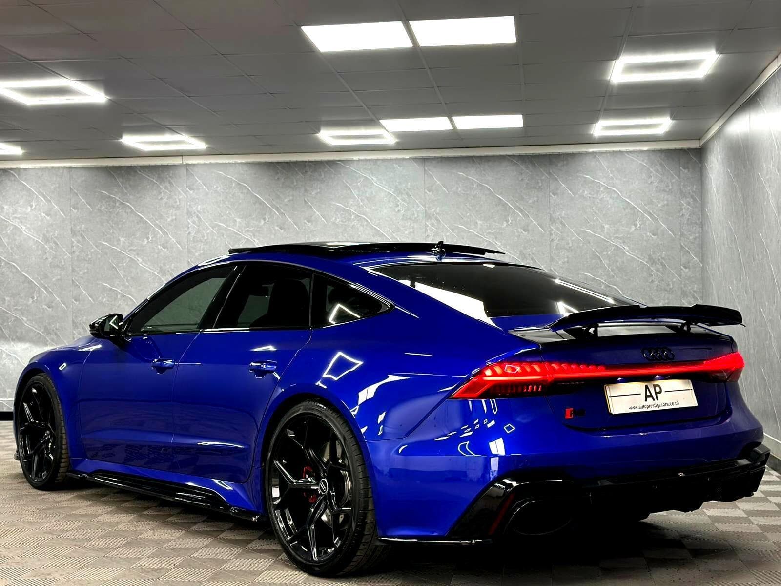 2022 Audi RS7 - Thumbnail 3