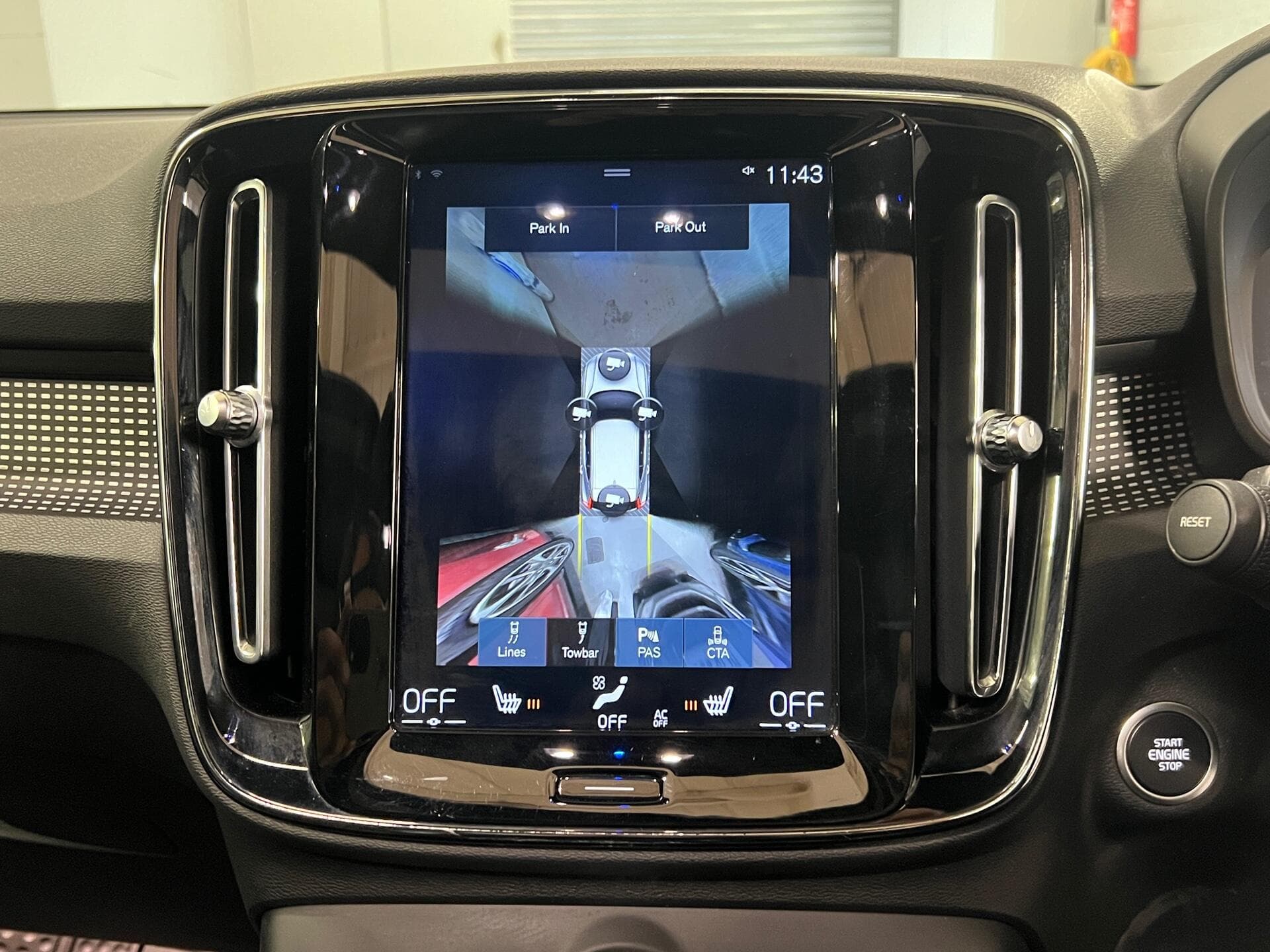 2018 Volvo XC40 - Thumbnail 44
