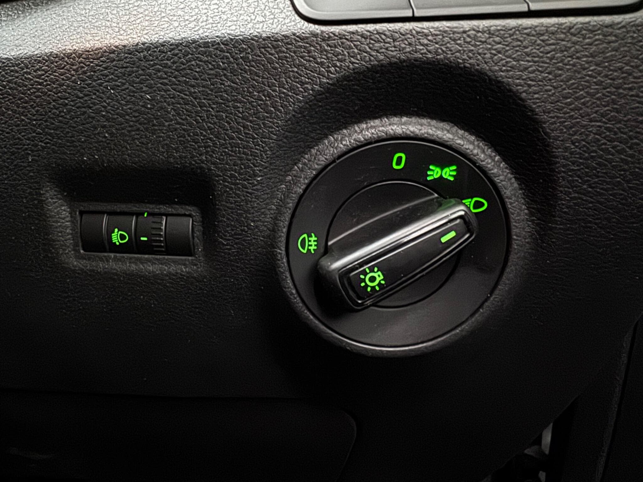 2015 Skoda Fabia - Thumbnail 19