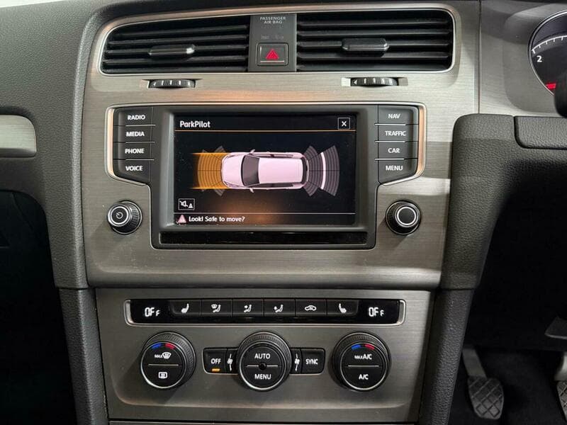 2016 Volkswagen Golf - Thumbnail 29