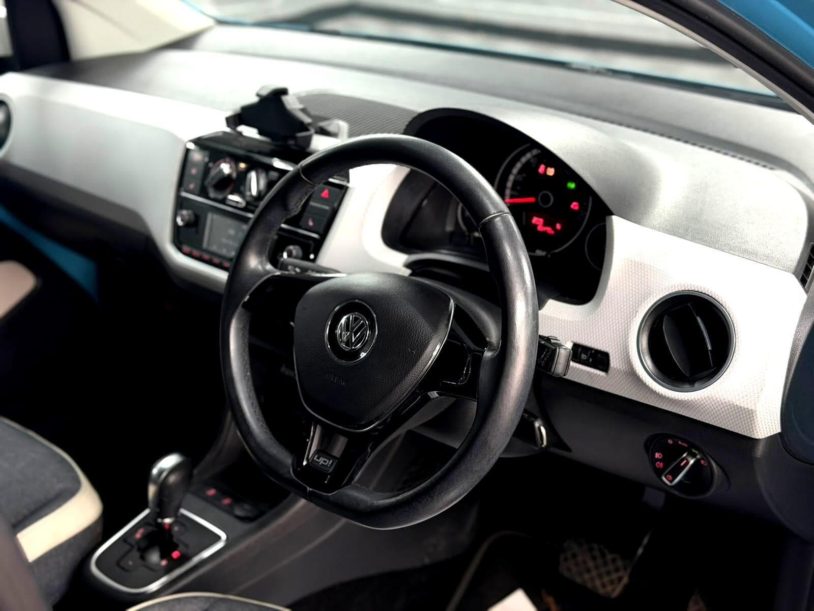 2019 Volkswagen up! - Thumbnail 26