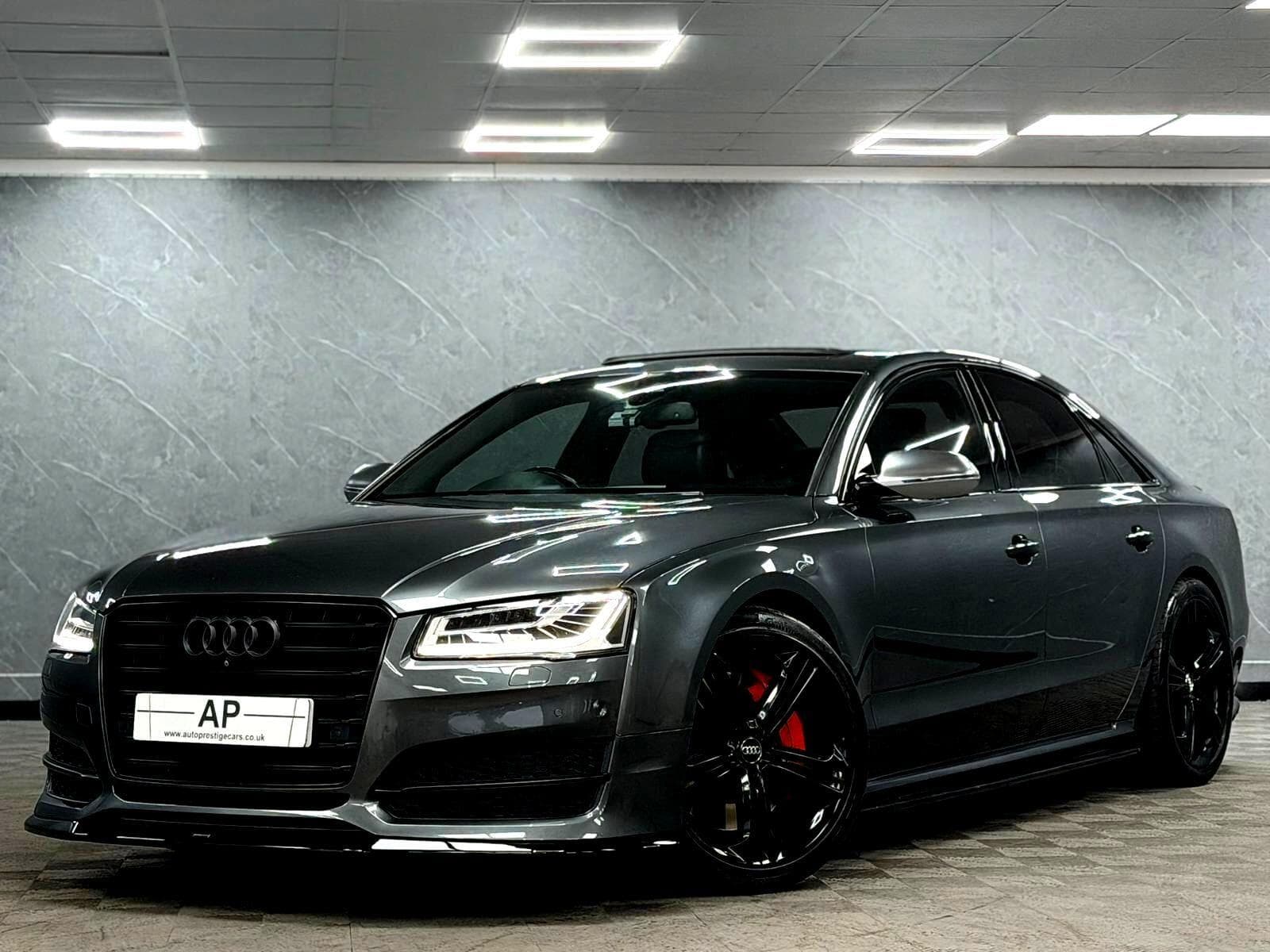 2015 Audi S8 - Thumbnail 10