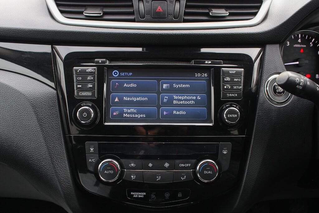 2015 Nissan Qashqai - Thumbnail 42