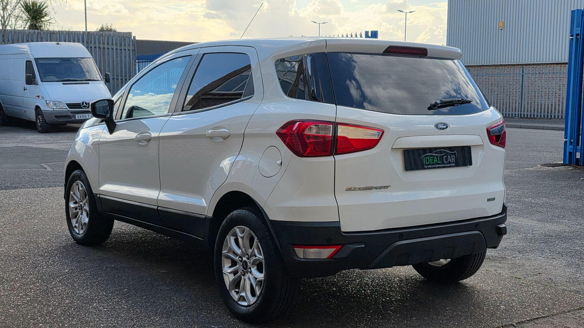 2017 Ford EcoSport - Thumbnail 3