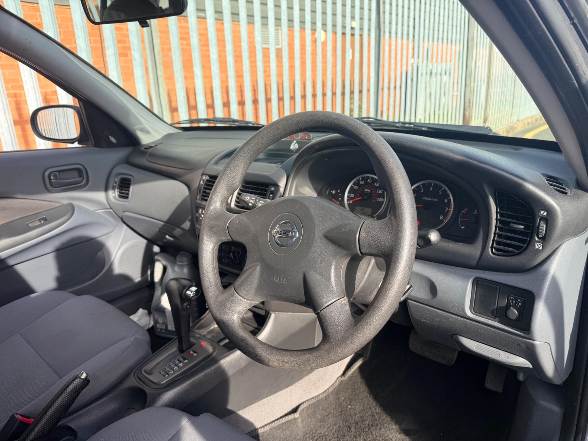 2005 Nissan Almera - Thumbnail 5