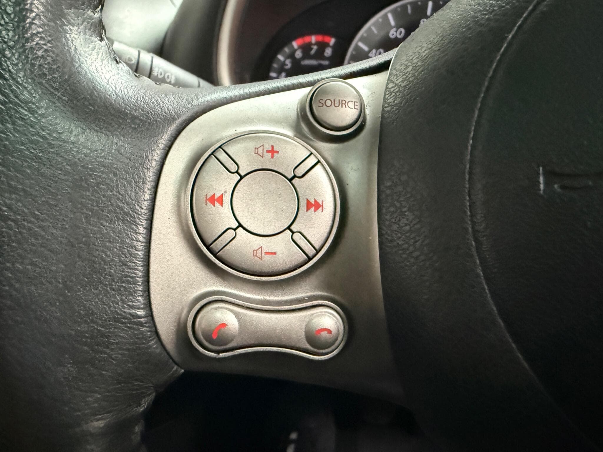 2012 Nissan Micra - Thumbnail 19