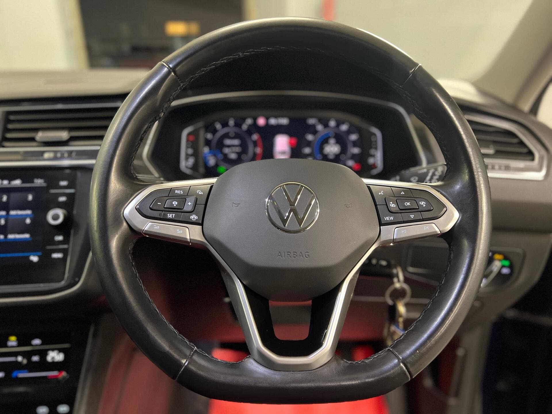 2023 Volkswagen Tiguan Allspace - Thumbnail 30