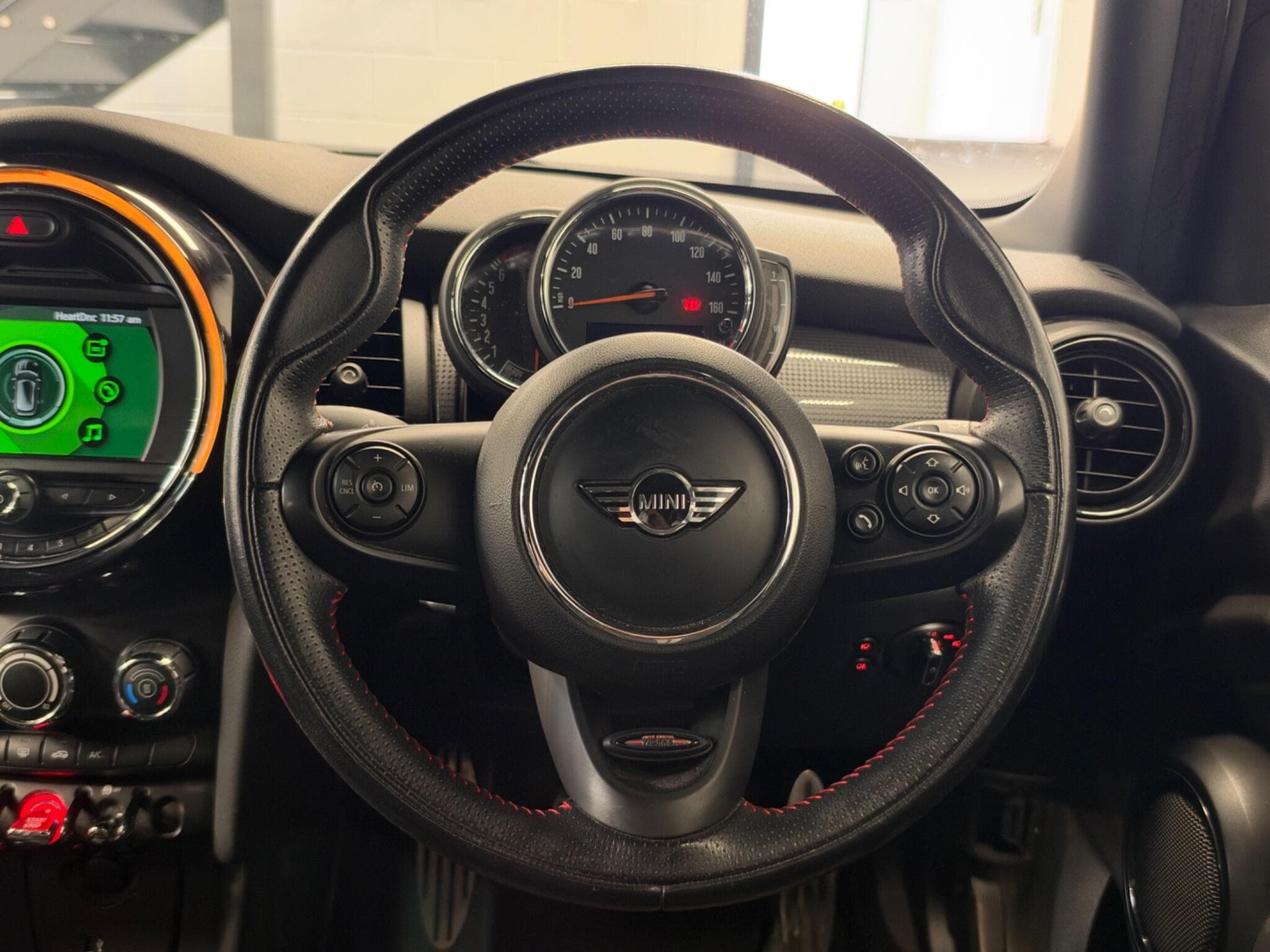 2018 MINI Hatch - Thumbnail 35