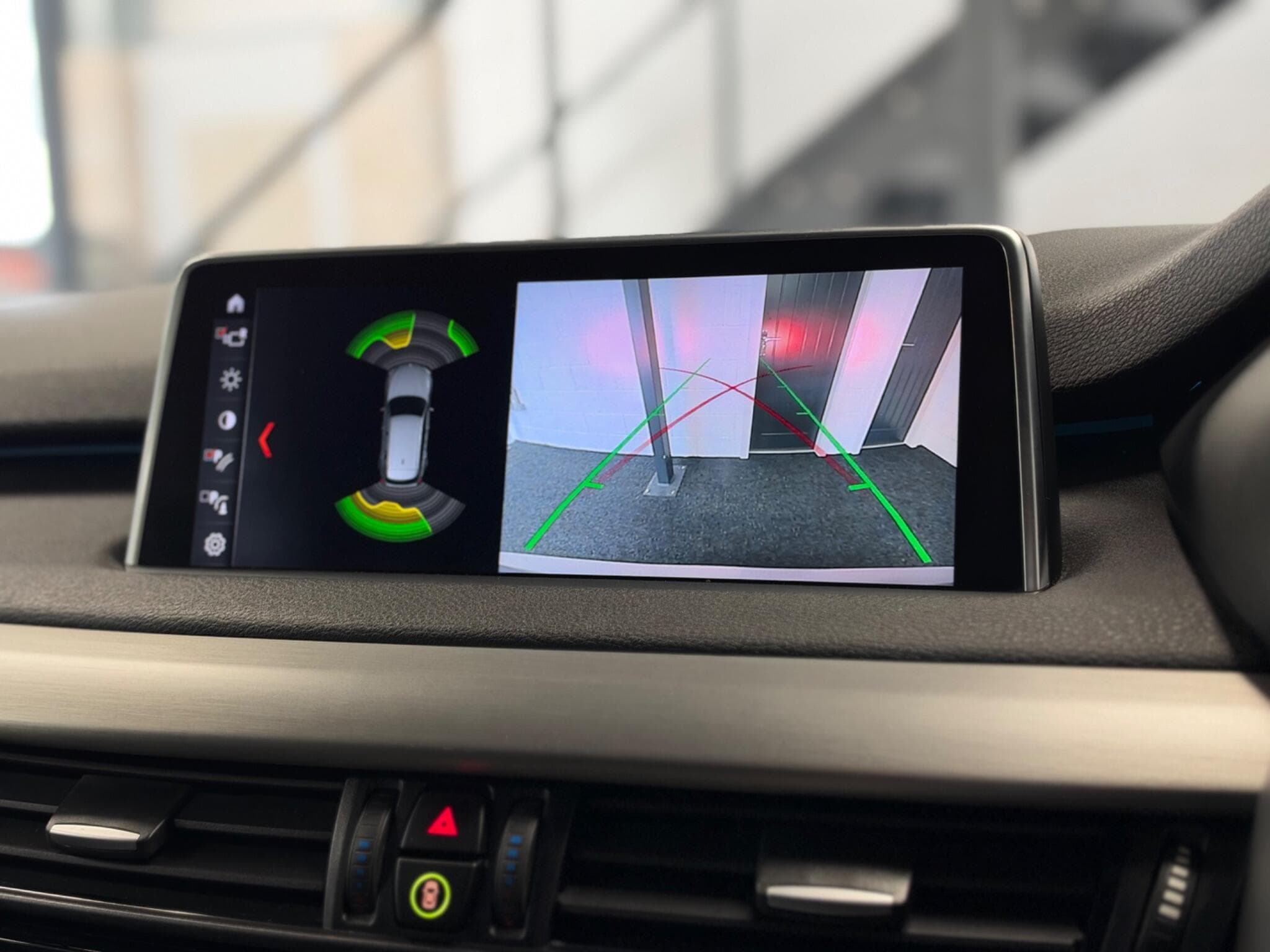 2017 BMW X5 - Thumbnail 37