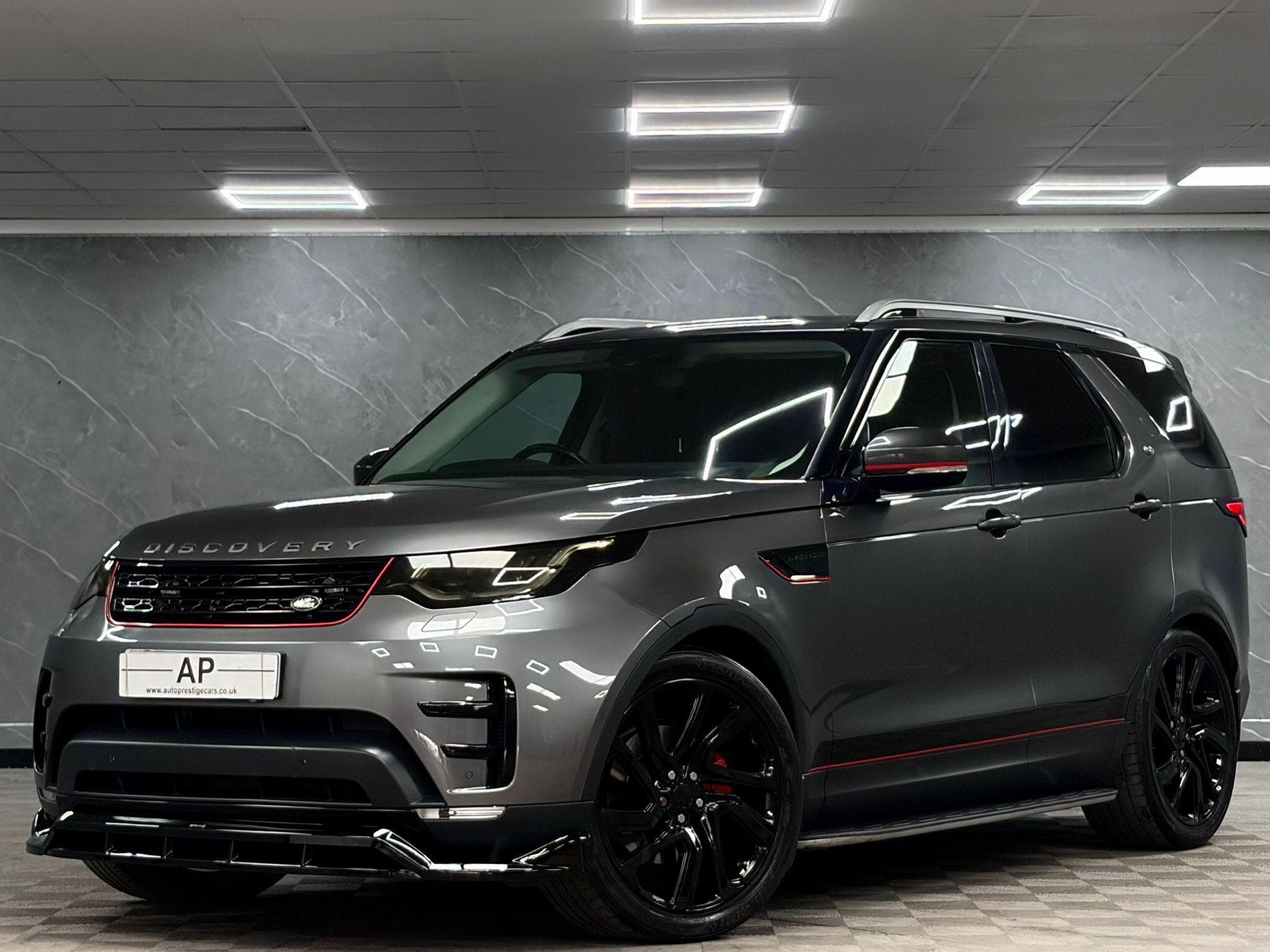 2017 Land Rover Discovery - Thumbnail 35