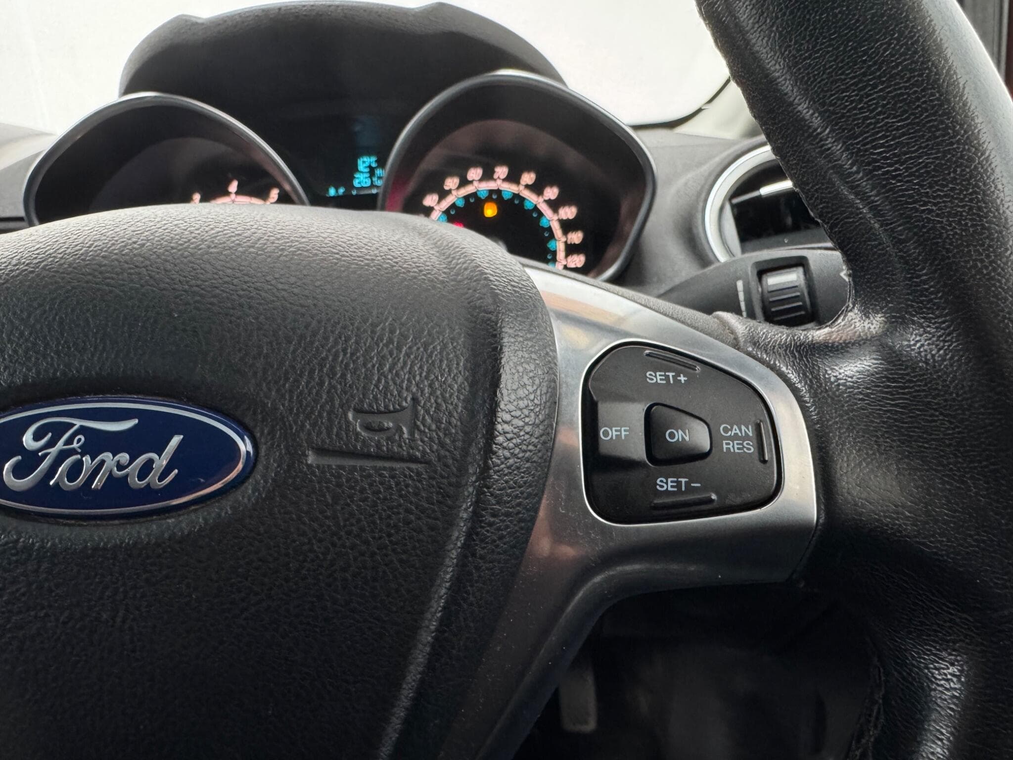 2015 Ford Fiesta - Thumbnail 19