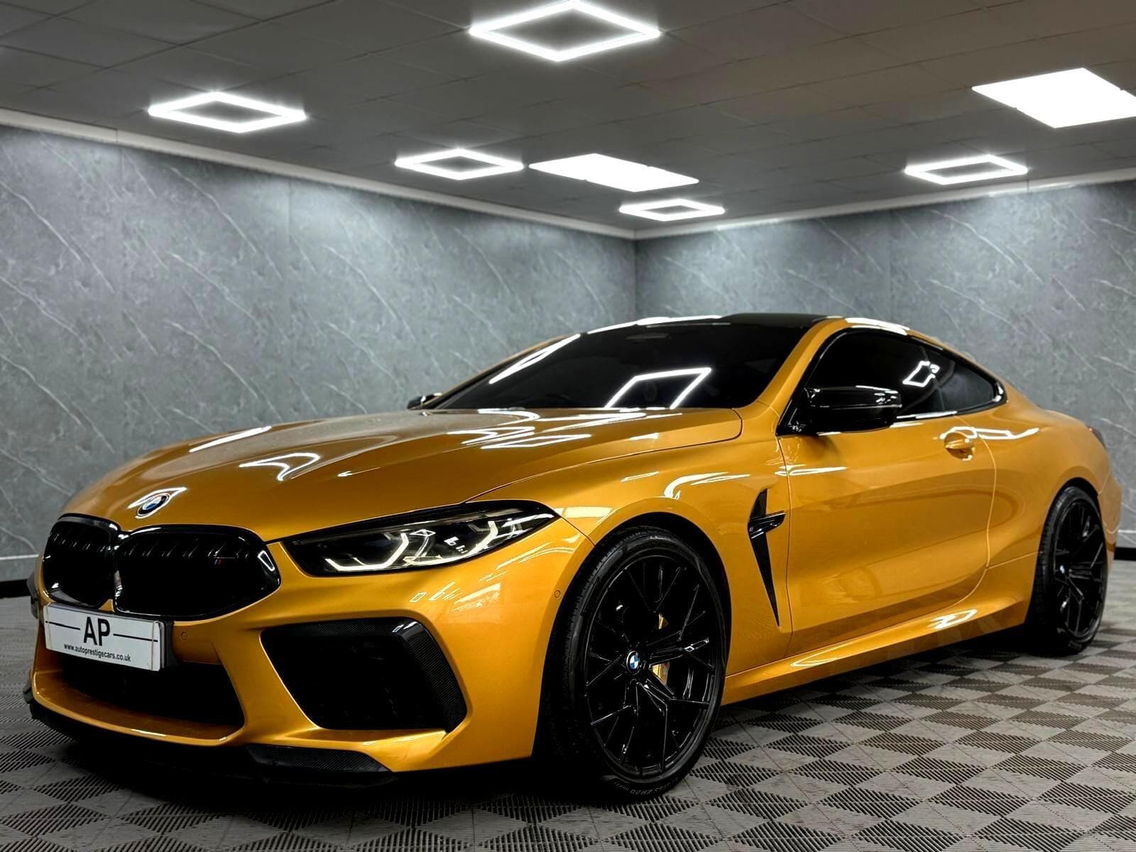 2022 BMW M8 - Thumbnail 23